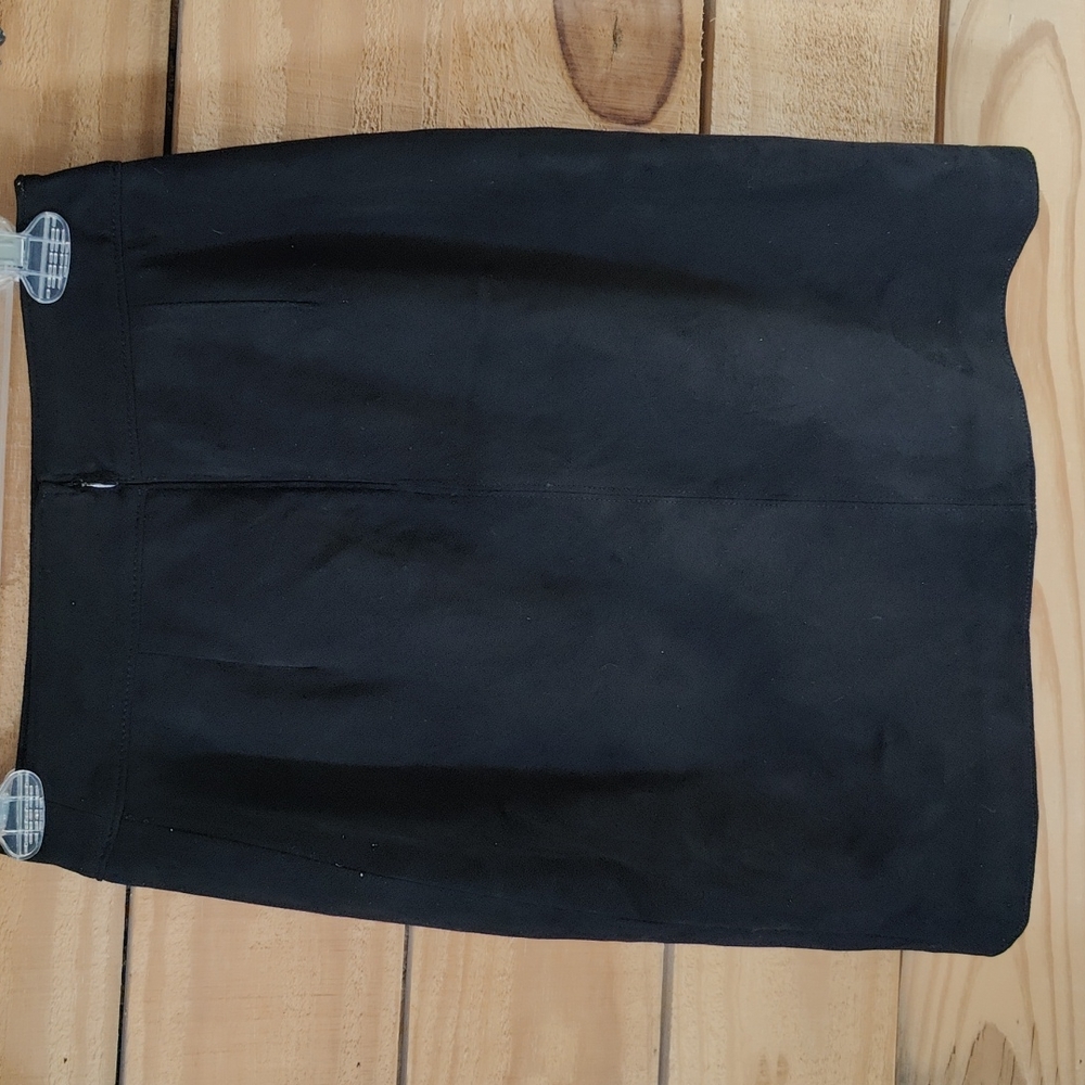 White House Black market skirt - Picture 4 of 7